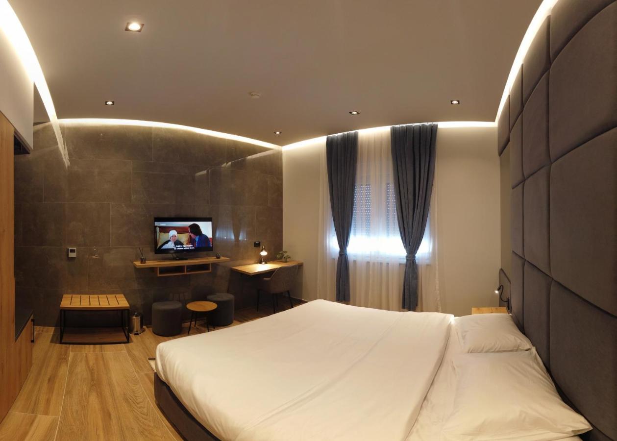 Hotel-Vh Preshevë エクステリア 写真