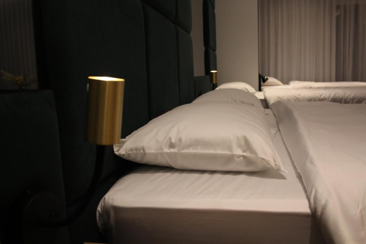 Hotel-Vh Preshevë エクステリア 写真