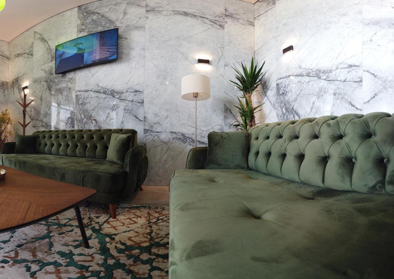 Hotel-Vh Preshevë エクステリア 写真